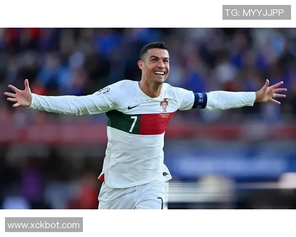 足球明星在逆境中的泪水与坚韧瞬间展现人生悲伤时刻的真实写照 足球明星在逆境中的泪水与坚韧瞬间展现人生悲伤时刻的真实写照