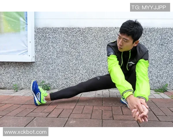 足球明星们的短袜时尚潮流解析与穿搭技巧分享 足球明星们的短袜时尚潮流解析与穿搭技巧分享